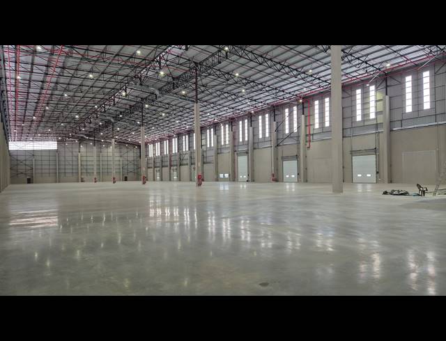 7,283M² WAREHOUSE TO LET IN JET PARK